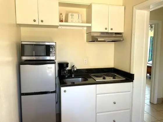 Deluxe 2 Room Suite with Two Queen Beds and Kitchen