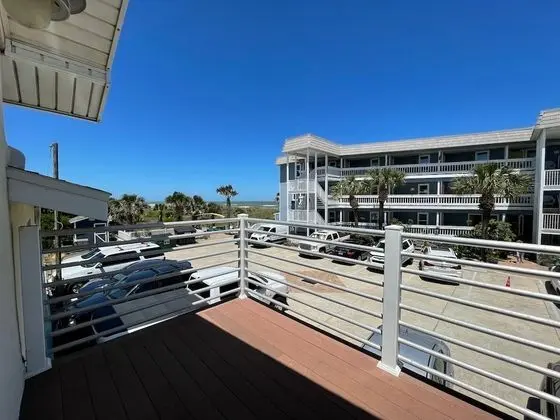 Deluxe Room with King Bed, Limited Ocean View, Balcony and Whirlpool Spa Tub