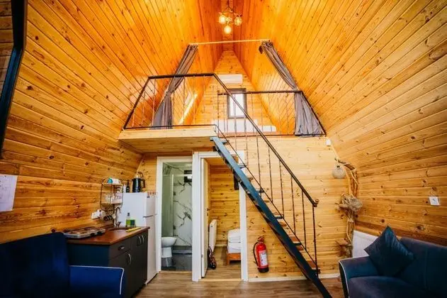 Bungalow 2+1 Oda, Dağ Manzaralı, Isıtmalı Özel Havuzlu