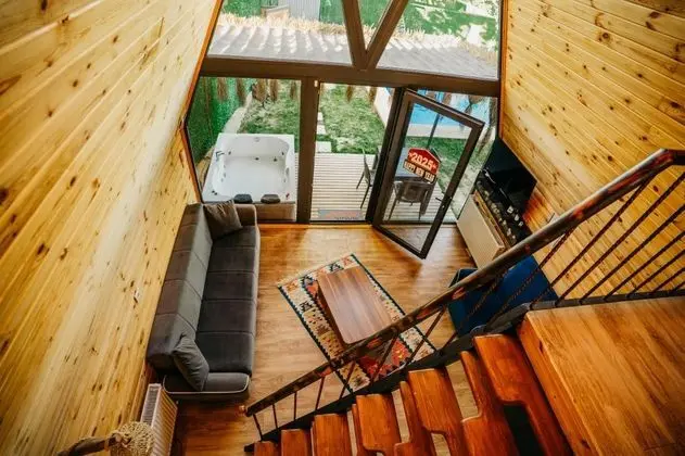 Bungalow 2+1 Oda, Dağ Manzaralı, Isıtmalı Özel Havuzlu
