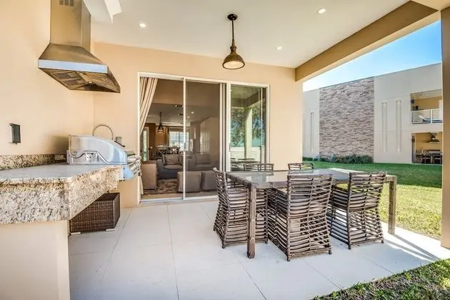 Ev (Magic Village Resort Property 2 Mins )