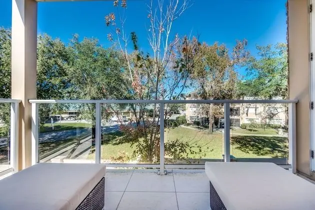 Ev (Magic Village Resort Property 2 Mins )