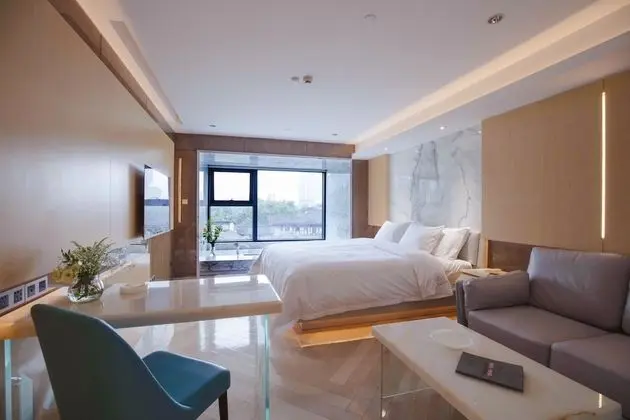 Deluxe Tek Büyük Yataklı Oda