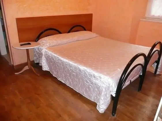 Comfort Dört Kişilik Oda, Banyolu/Duşlu