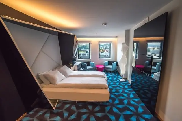 Signature Superior Room, City View