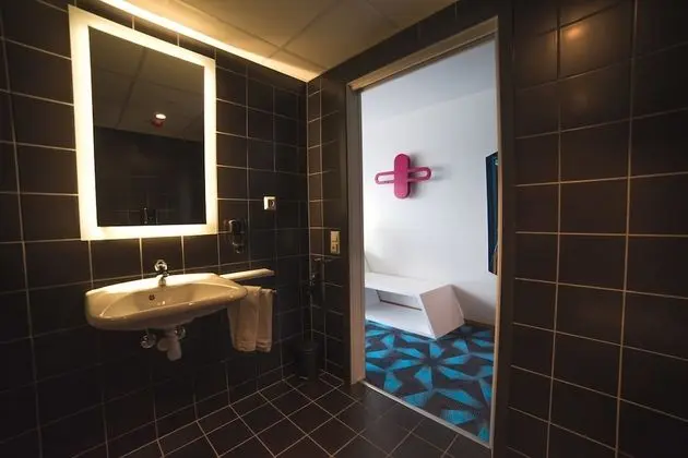 Signature Superior Room, City View