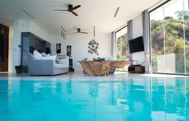 Honeymoon Private Swimming pool Sea view Suite