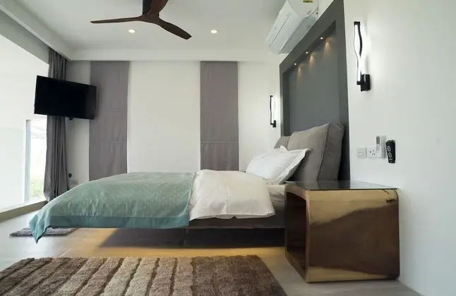 Sunrise Private Spa Suite