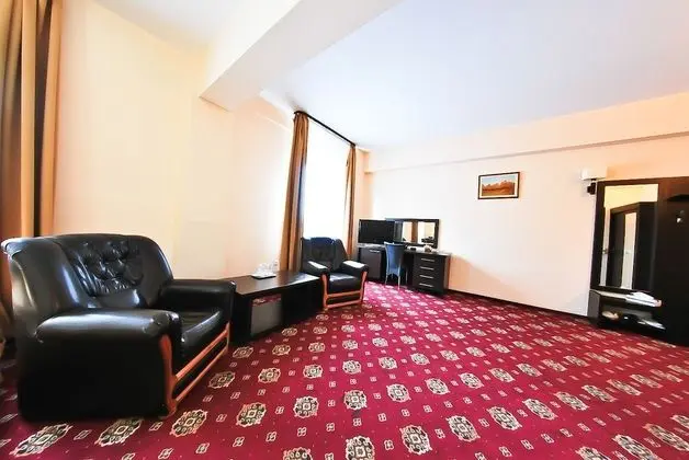 Comfort Tek Büyük veya İki Ayrı Yataklı Oda