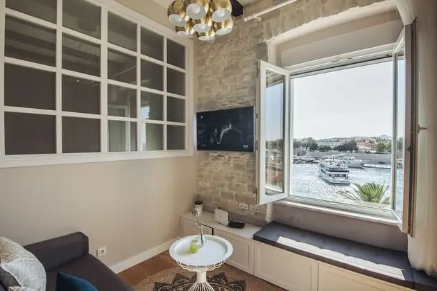 Deluxe Apart Daire, 1 En Büyük (King) Boy Yatak ve Çekyat, Deniz Manzaralı