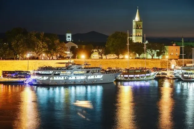 Superior Apart Daire, 1 En Büyük (King) Boy Yatak ve Çekyat, Sigara İçilmez