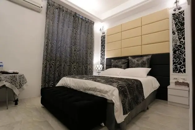 Tek Büyük Yataklı Oda