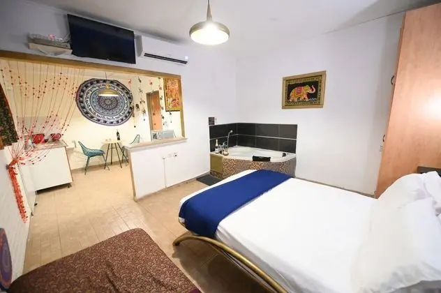 Deluxe Süit, Sıcak Su Havuzu, Bahçe Manzaralı