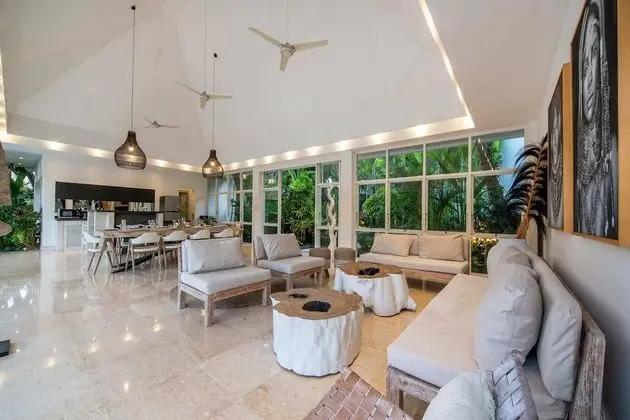 Villa, 4 Yatak Odası, Sigara İçilebilir, Kişiye Özel Havuzlu