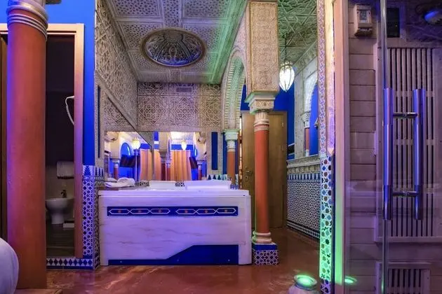 Deluxe Tek Büyük veya İki Ayrı Yataklı Oda