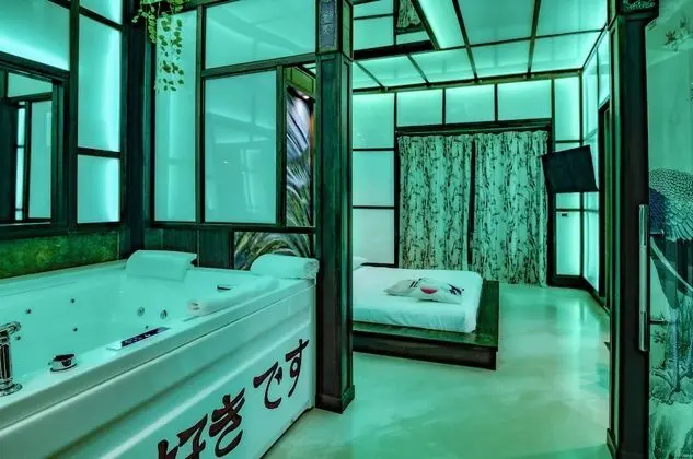 Romantic Tek Büyük veya İki Ayrı Yataklı Oda