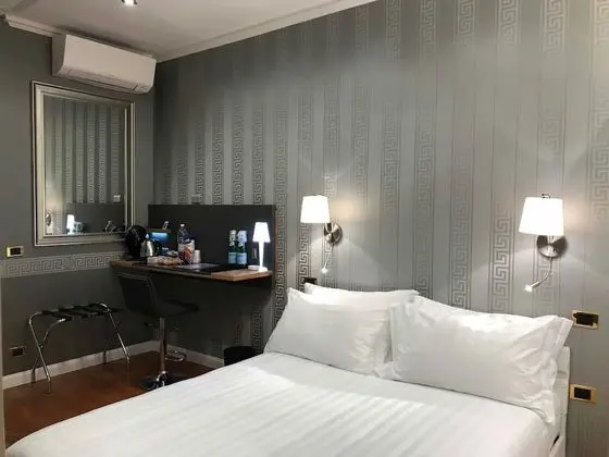 Classic Tek Büyük Yataklı Oda, Balkon, Avlu Manzaralı