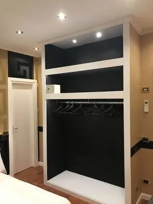 Deluxe Tek Büyük Yataklı Oda, Balkon, Kısmi Deniz Manzaralı