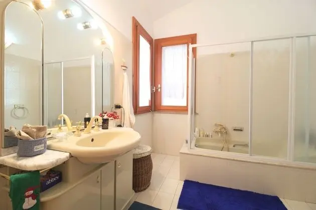 Classic Tek Büyük Yataklı Oda