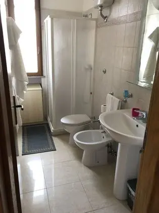 Üç Kişilik Oda