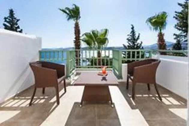 Standart Deniz Manzaralı Oda
