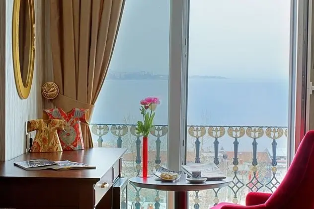 Deluxe Tek Büyük Yataklı Oda, Deniz Manzaralı