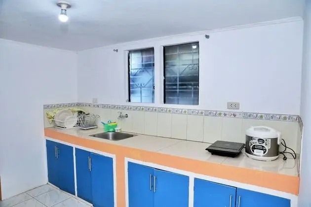 Üç Kişilik Oda, Sigara İçilmez