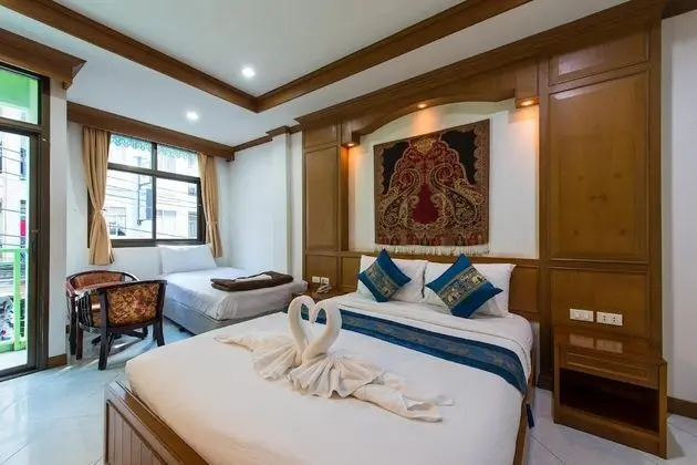 Triple Family Room