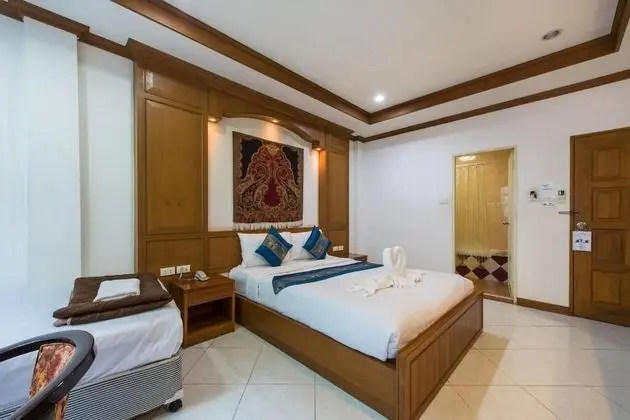 Triple Family Room