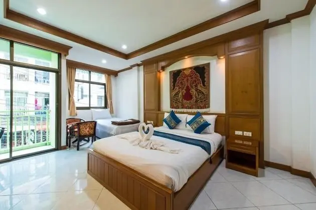 Triple Family Room