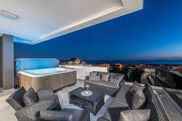 Exclusive Apart Daire, 4 Yatak Odası, Sıcak Su Havuzu, Deniz Manzaralı