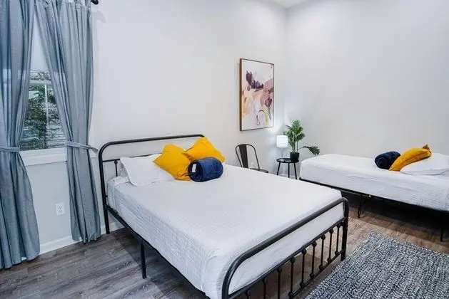 Ev (4 Bedrooms)