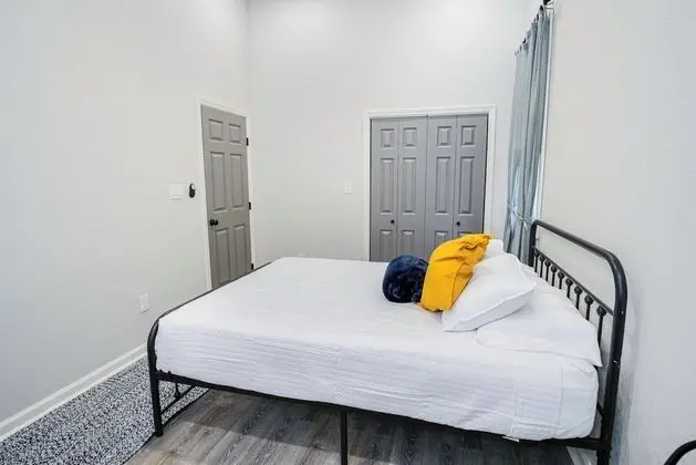 Ev (4 Bedrooms)