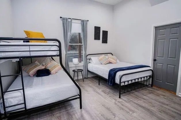 Ev (4 Bedrooms)