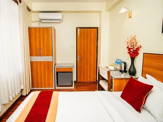 Deluxe Tek Büyük Yataklı Oda, 1 Büyük (Queen) Boy Yatak