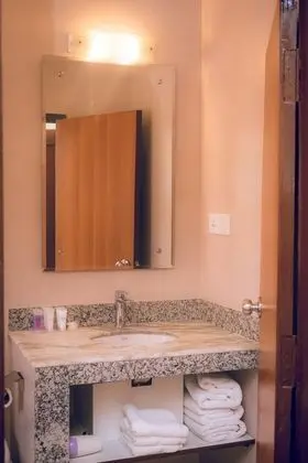 Deluxe Tek Büyük Yataklı Oda, 1 Büyük (Queen) Boy Yatak