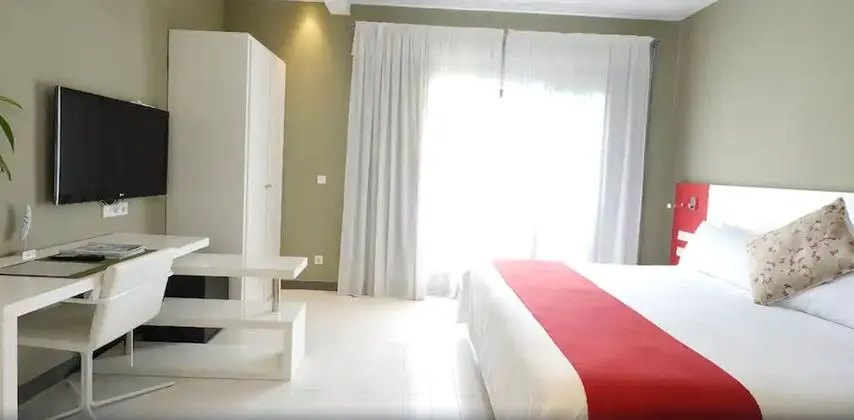 Junior Tek Büyük Yataklı Oda