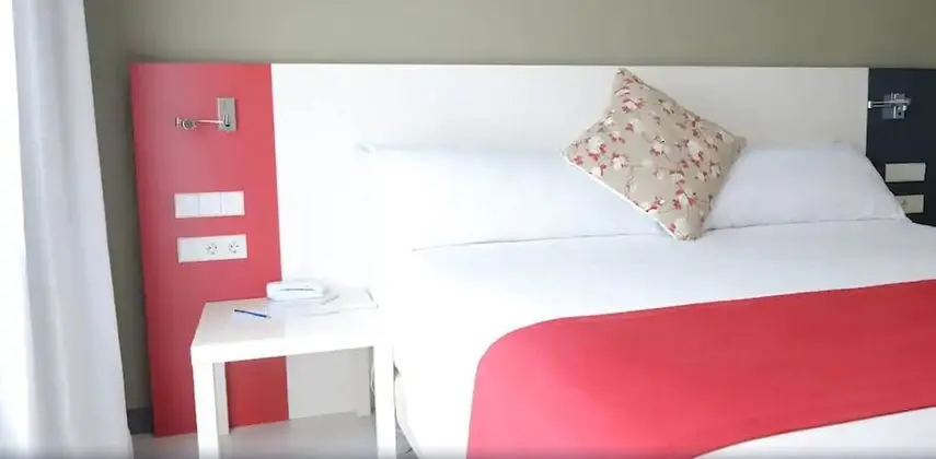 Junior Tek Büyük Yataklı Oda