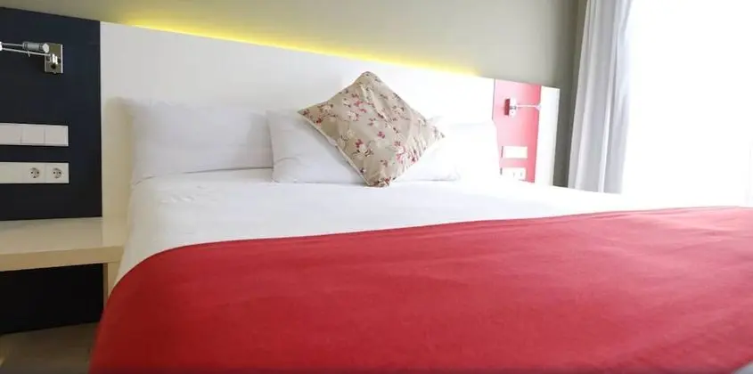 Standard Tek Büyük Yataklı Oda