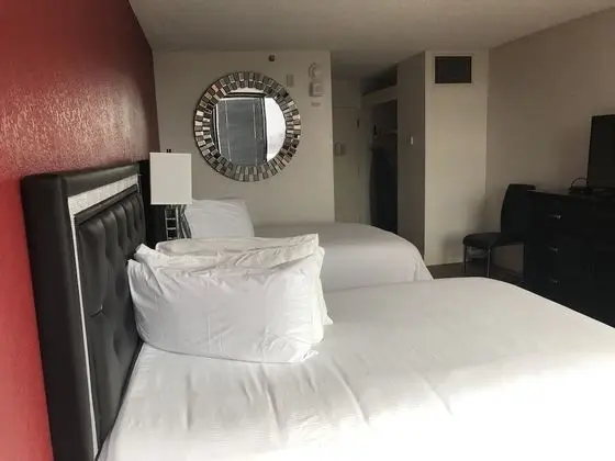 Süit, 2 Çift Kişilik Yatak, Buzdolabı ve Mikrodalga, Nehir Manzaralı