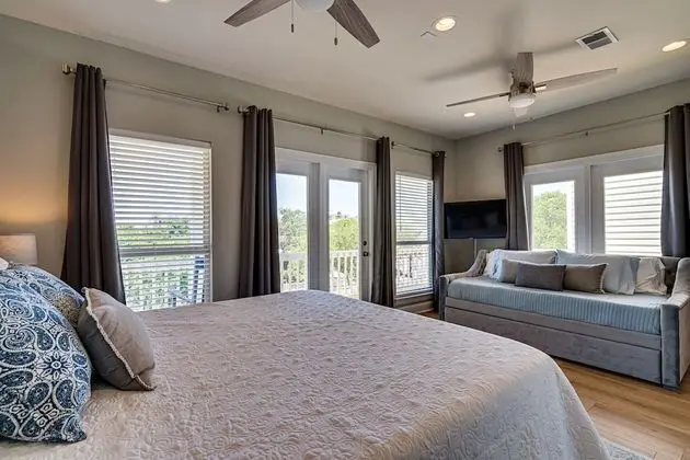Ev (3 Bedrooms)