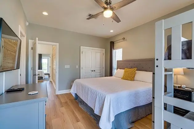 Ev (3 Bedrooms)