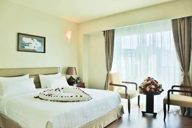 Standard Oda, 1 En Büyük (King) Boy Yatak, Şehir Manzaralı