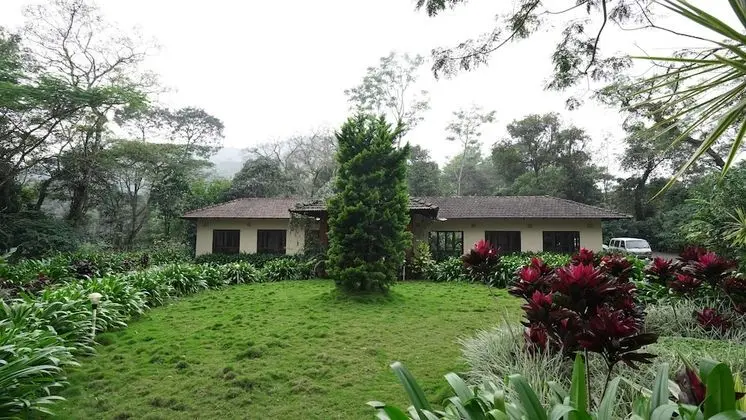 Grand Cottage