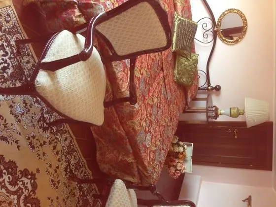 Büyük Yataklı Tek Kişilik Oda