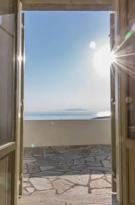 Ev