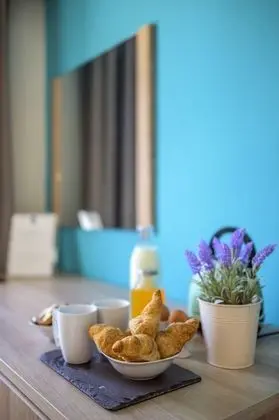 Basic Tek Büyük Yataklı Oda (No Balcony)