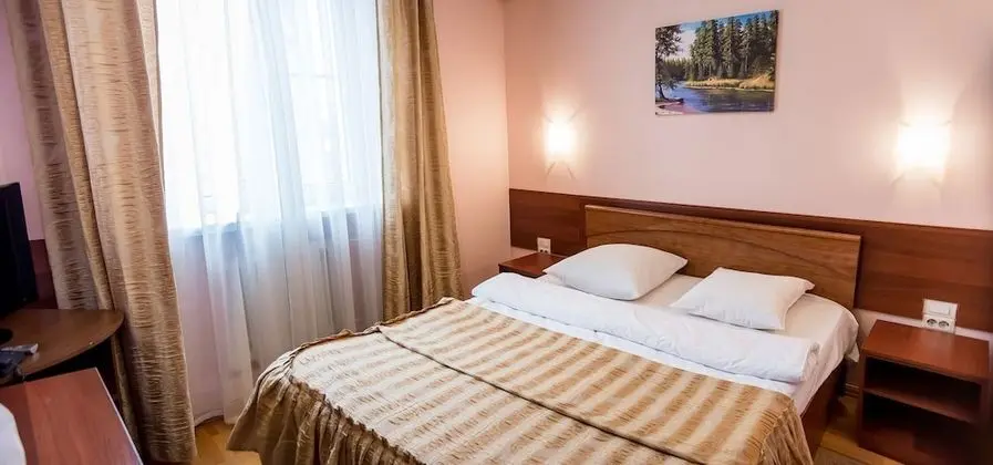 Standard Tek Büyük Yataklı Oda