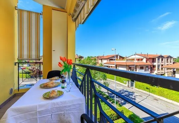 Standard Apart Daire, 1 Çift Kişilik Yatak ve Çekyat, Bahçeli (Magnolia In Sirmione)