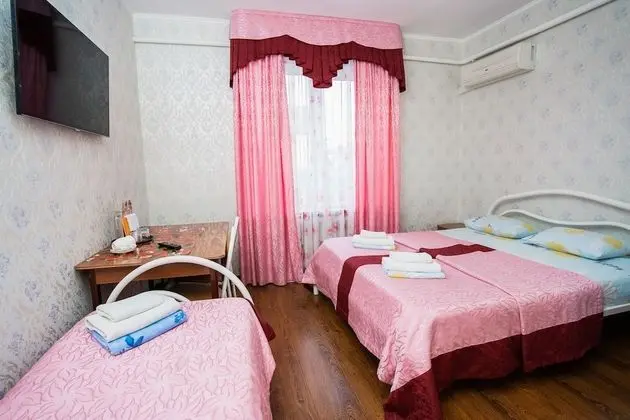 Üç Kişilik Oda